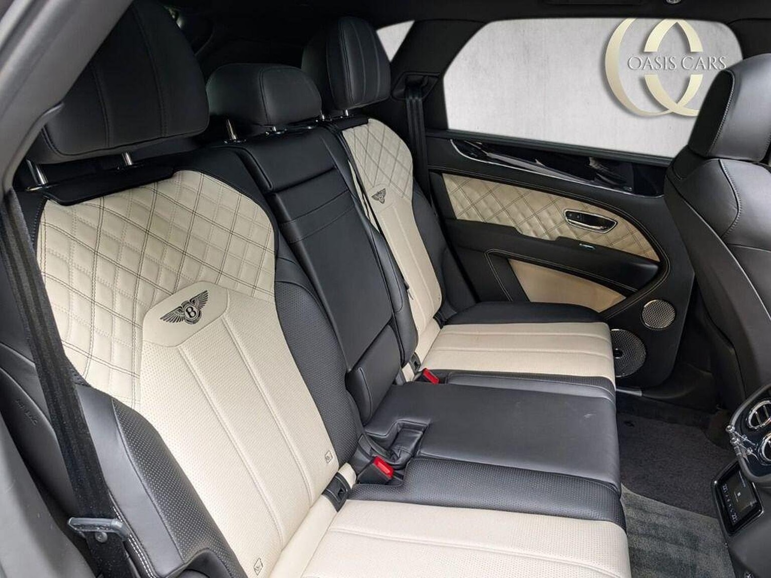 Used Bentley Bentayga 2020 for sale - 76058103: Photo 18