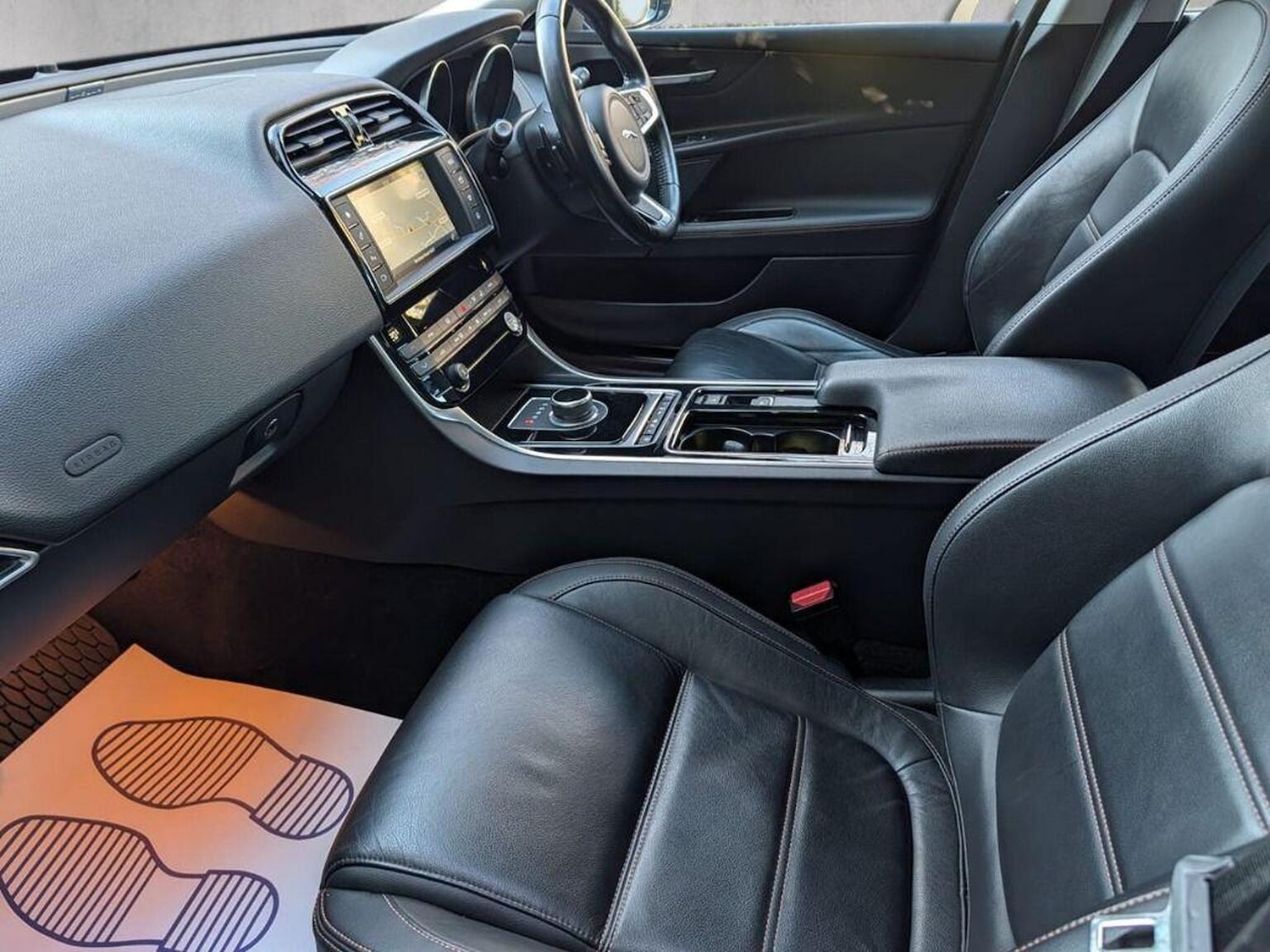 Used Jaguar XE 2018 for sale - 77735722: Photo 11