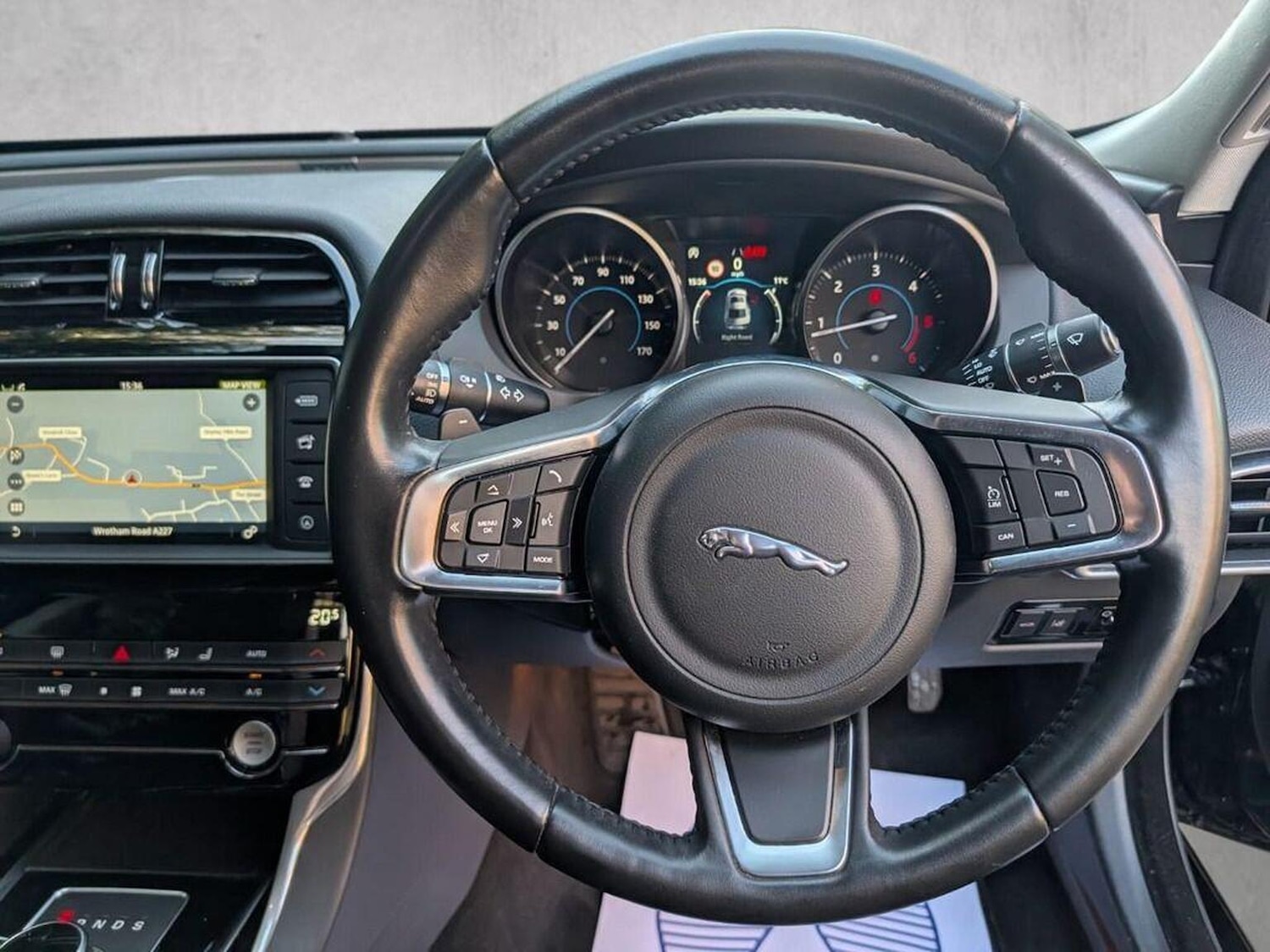 Used Jaguar XE 2018 for sale - 77735722: Photo 12