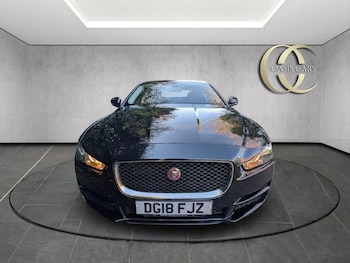Used Jaguar XE 2018 for sale - 77735722: Photo