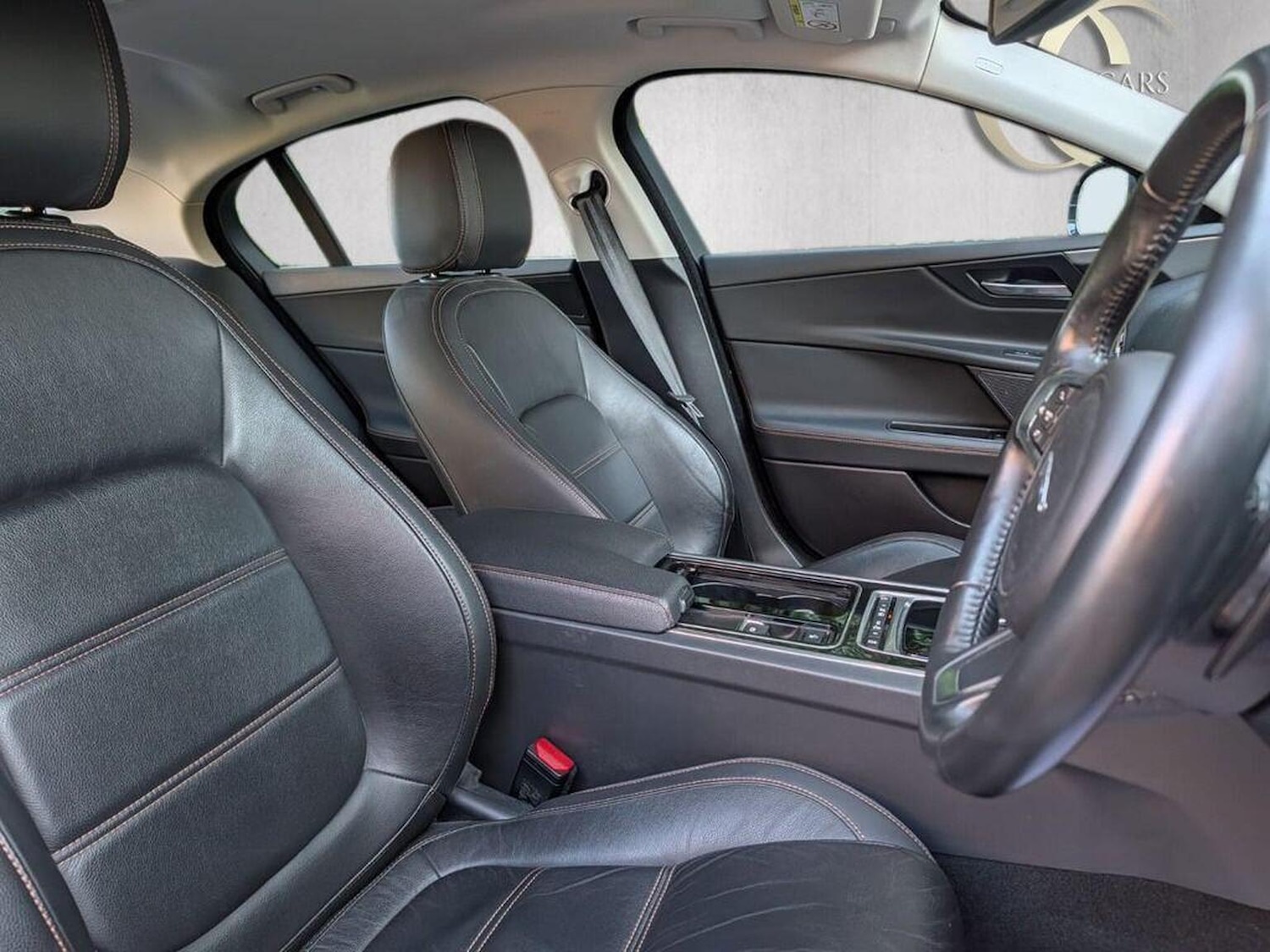 Used Jaguar XE 2018 for sale - 77735722: Photo 9