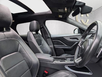 Used Jaguar F-Pace 2020 for sale - 76591586: Photo