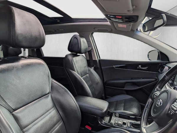 Used Kia Sorento 2016 for sale - 76313987: Photo 2