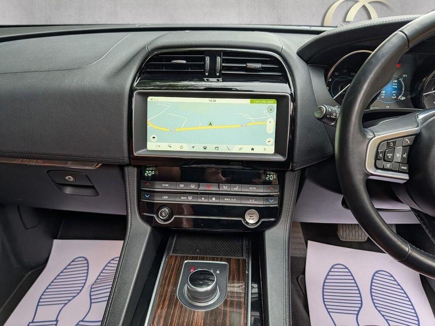 Used Jaguar F-Pace 2020 for sale - 76313970: Photo 6