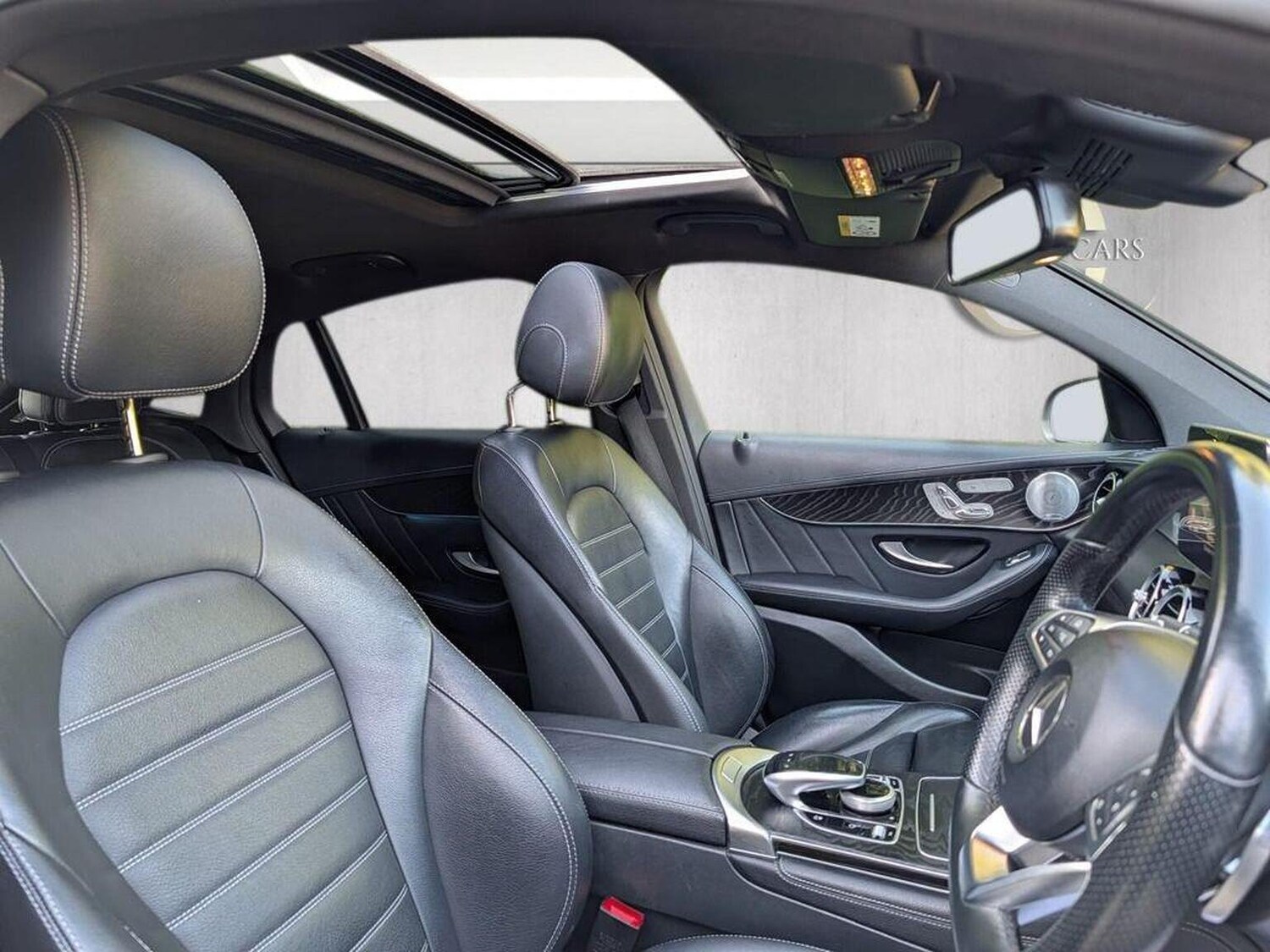 Used Mercedes-Benz GLC 2018 for sale - 76082701: Photo 2