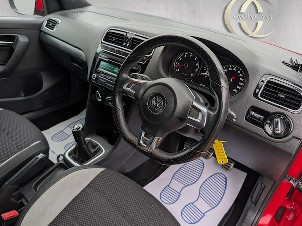 Used Volkswagen Polo 2012 for sale - 76268480: Photo 4
