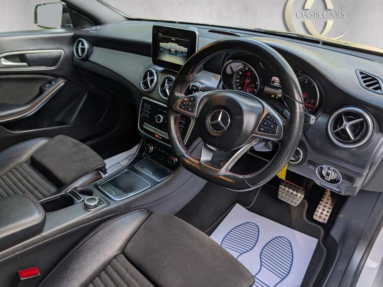 Used Mercedes-Benz CLA 2018 for sale - 76225318: Photo 3