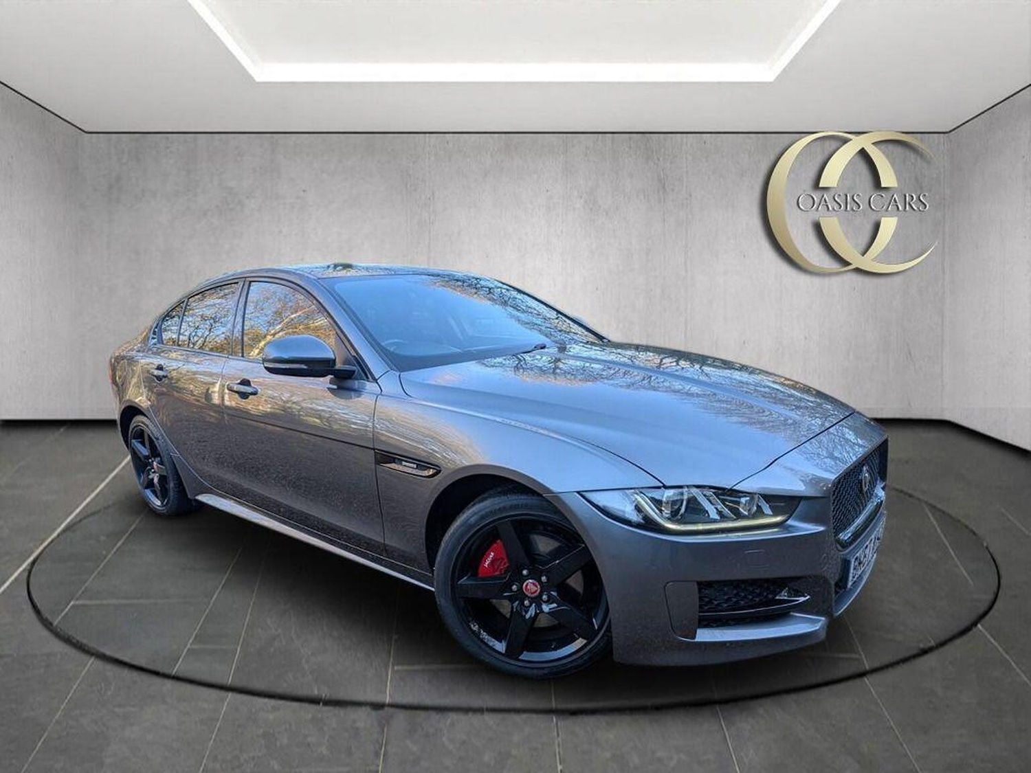 Used Jaguar XE 2017 for sale - 76799167: Photo 1