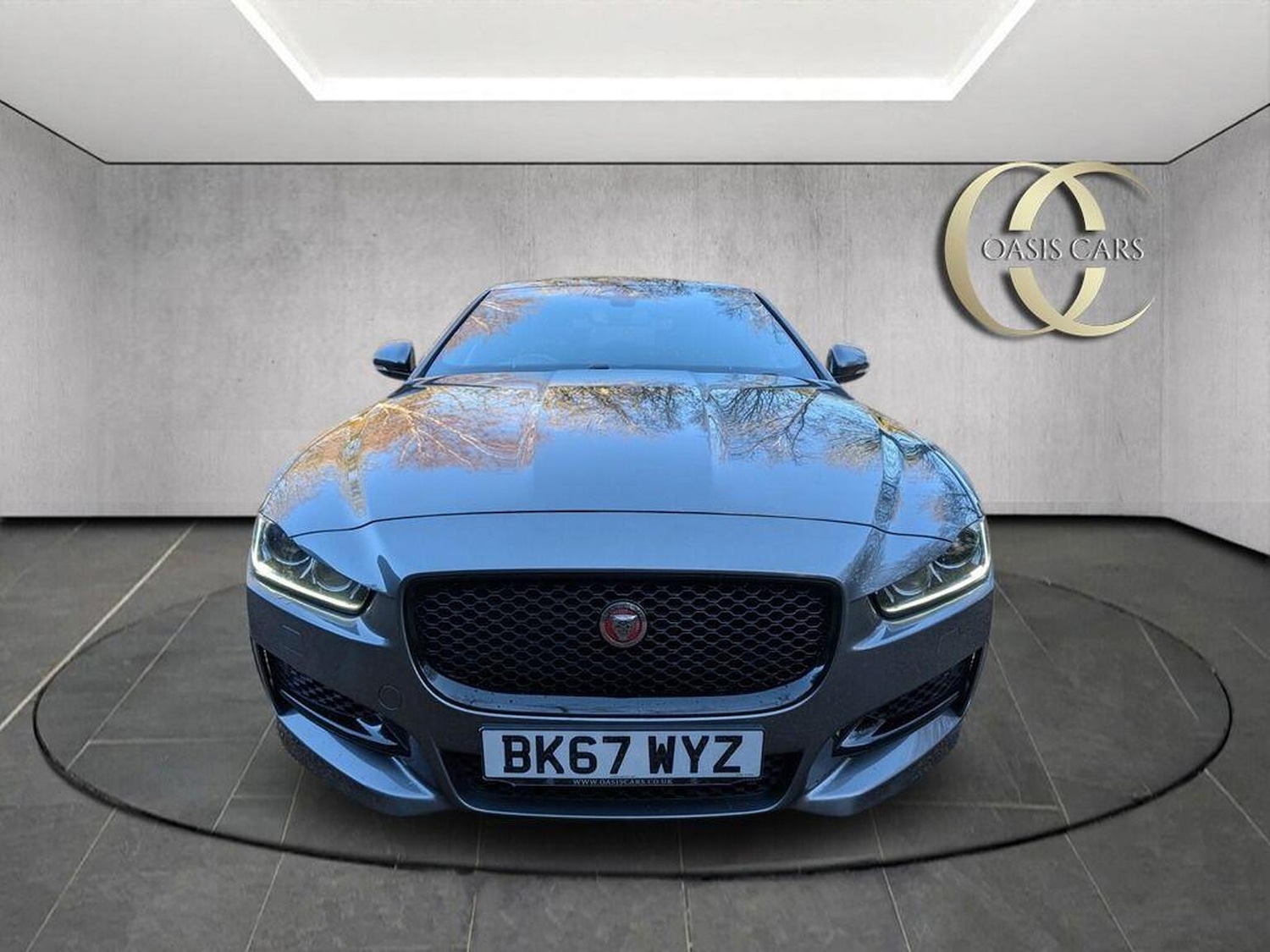 Used Jaguar XE 2017 for sale - 76799167: Photo 5