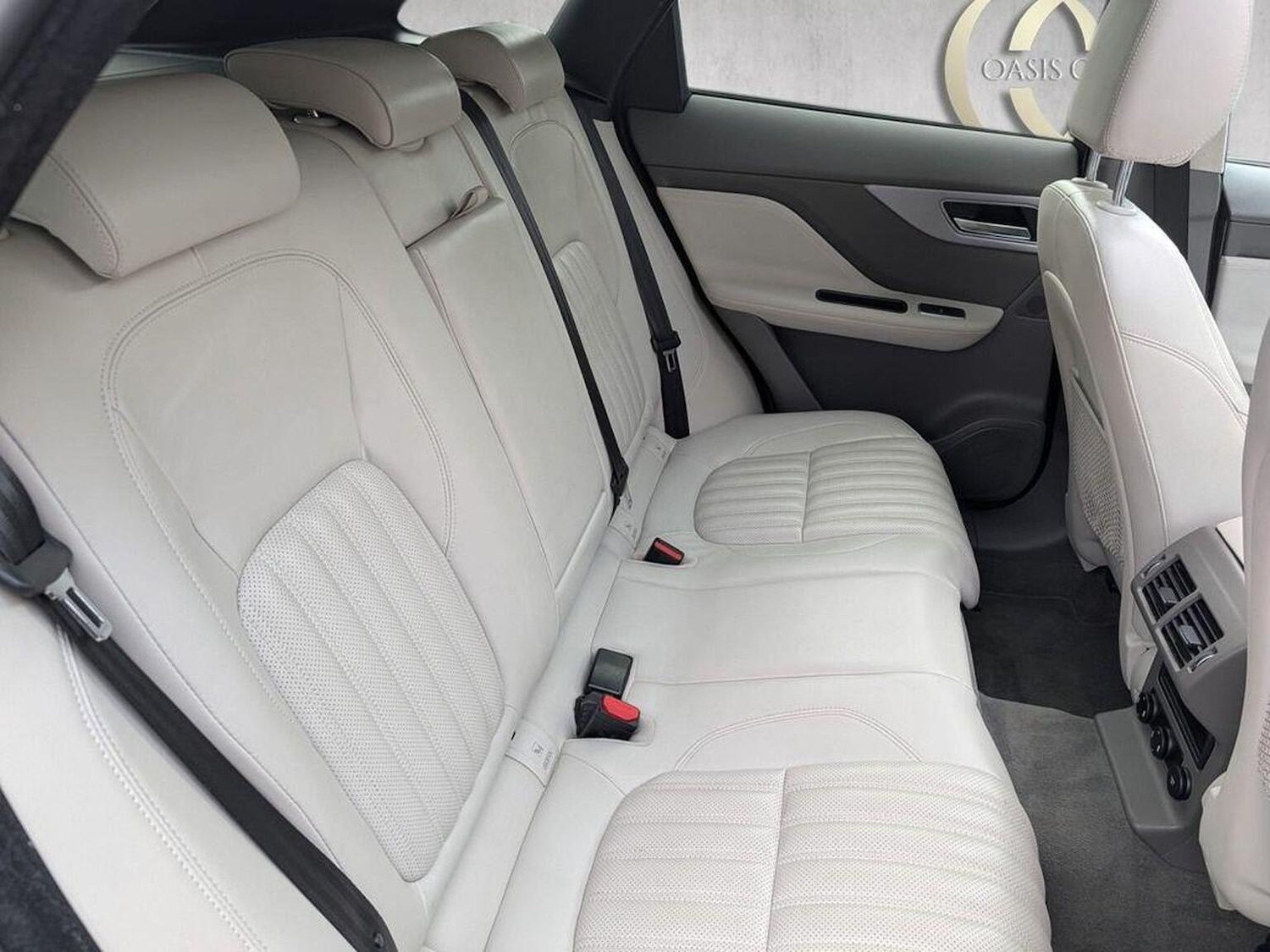 Used Jaguar F-Pace 2018 for sale - 76082780: Photo 11
