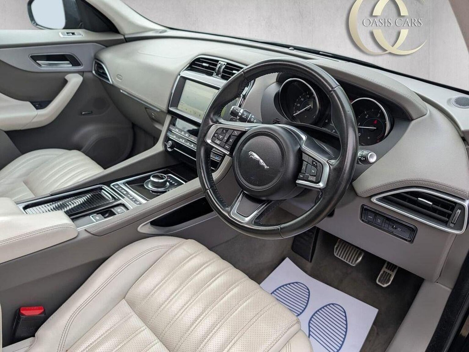 Used Jaguar F-Pace 2018 for sale - 76082780: Photo 3