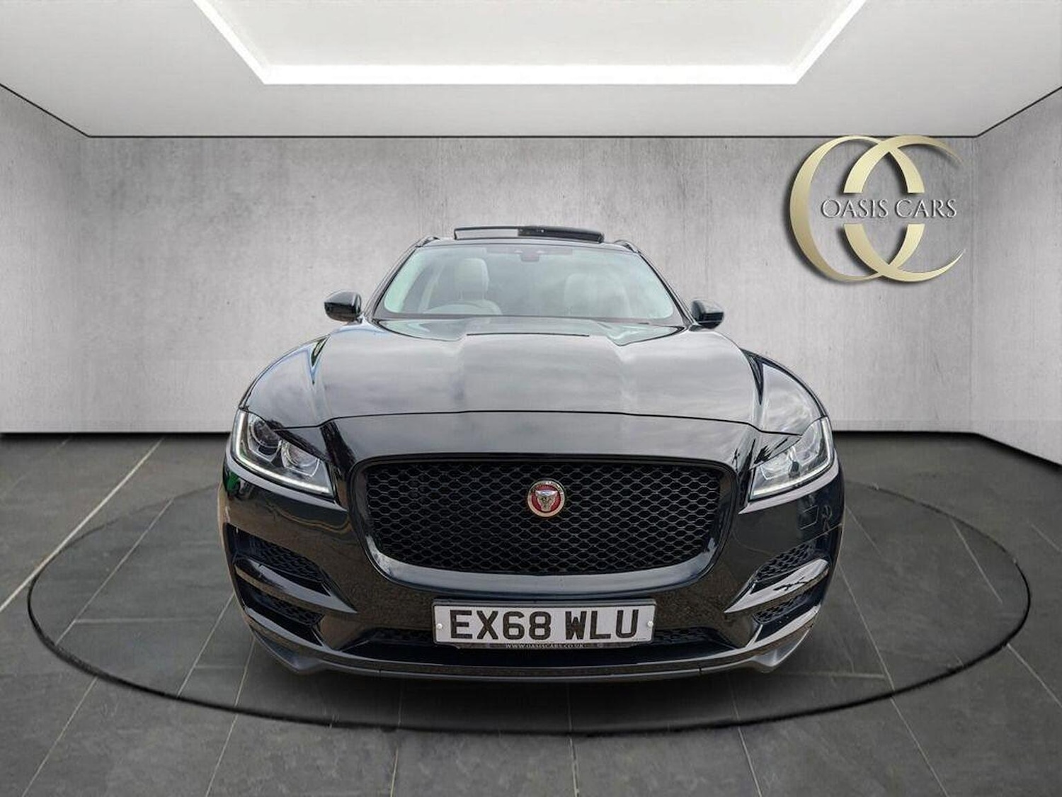 Used Jaguar F-Pace 2018 for sale - 76082780: Photo 8