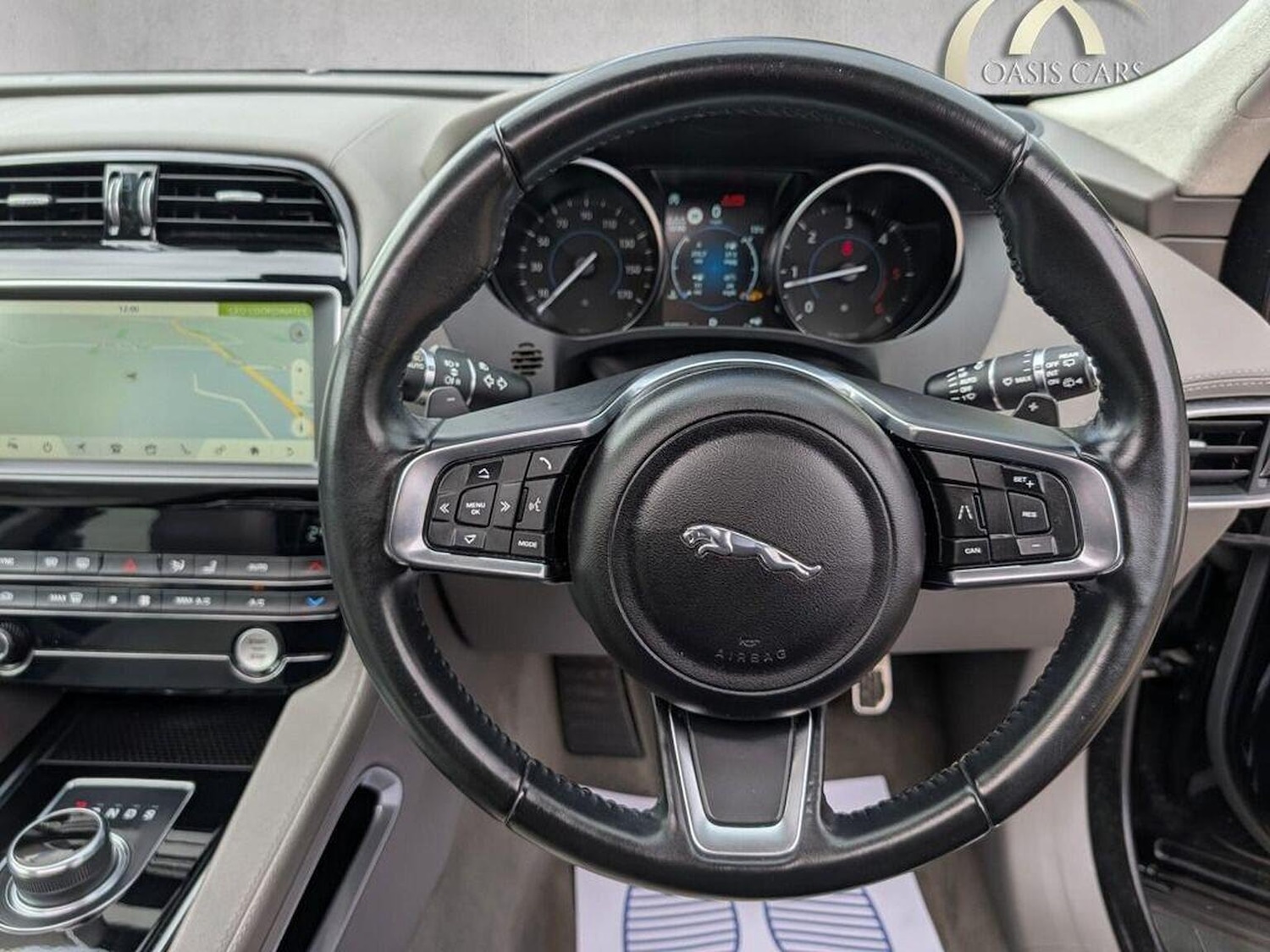 Used Jaguar F-Pace 2018 for sale - 76082780: Photo 9