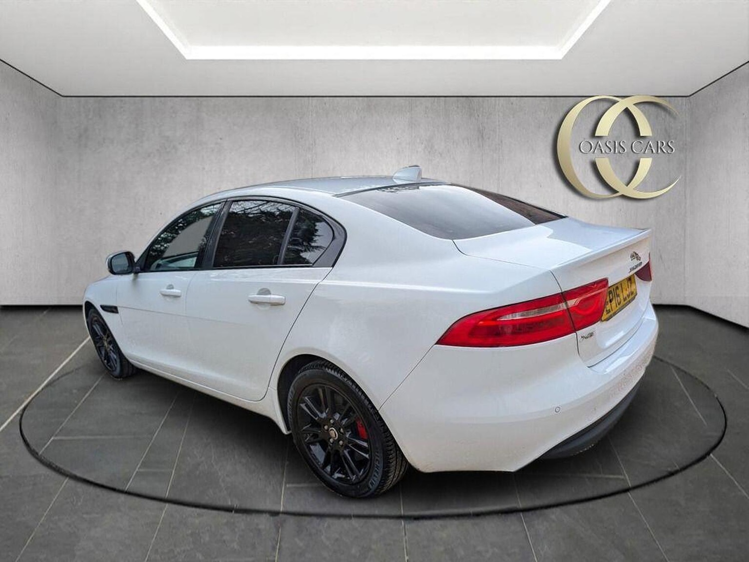 Used Jaguar XE 2016 for sale - 77880958: Photo 6