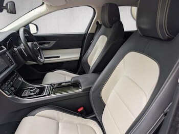 Used Jaguar XF 2018 for sale - 78373363: Photo