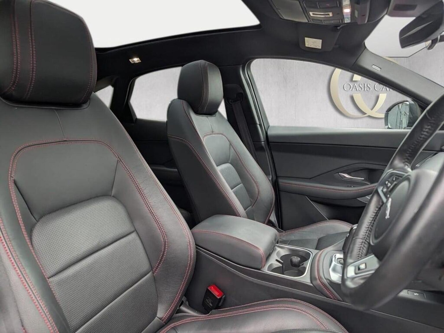 Used Jaguar E-Pace 2020 for sale - 76656192: Photo 2