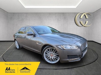 Used Jaguar XF 2017 for sale - 77668455: Photo