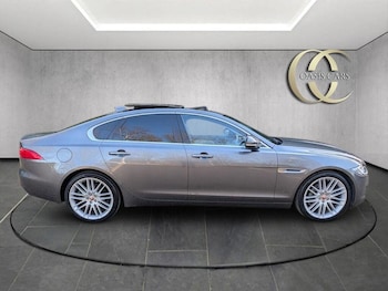 Used Jaguar XF 2017 for sale - 77668455: Photo