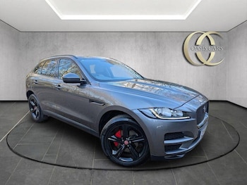 Used Jaguar F-Pace 2016 for sale - 76896956: Photo