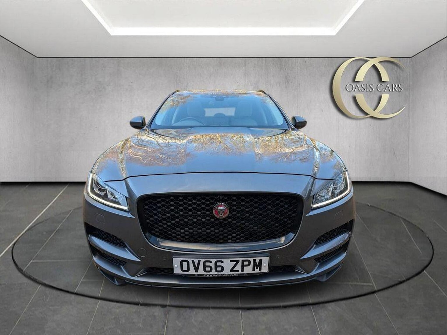 Used Jaguar F-Pace 2016 for sale - 76896956: Photo 3