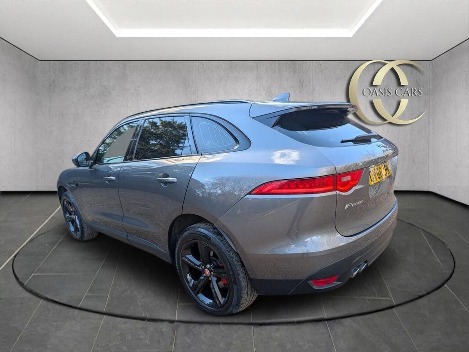 Used Jaguar F-Pace 2016 for sale - 76896956: Photo 9