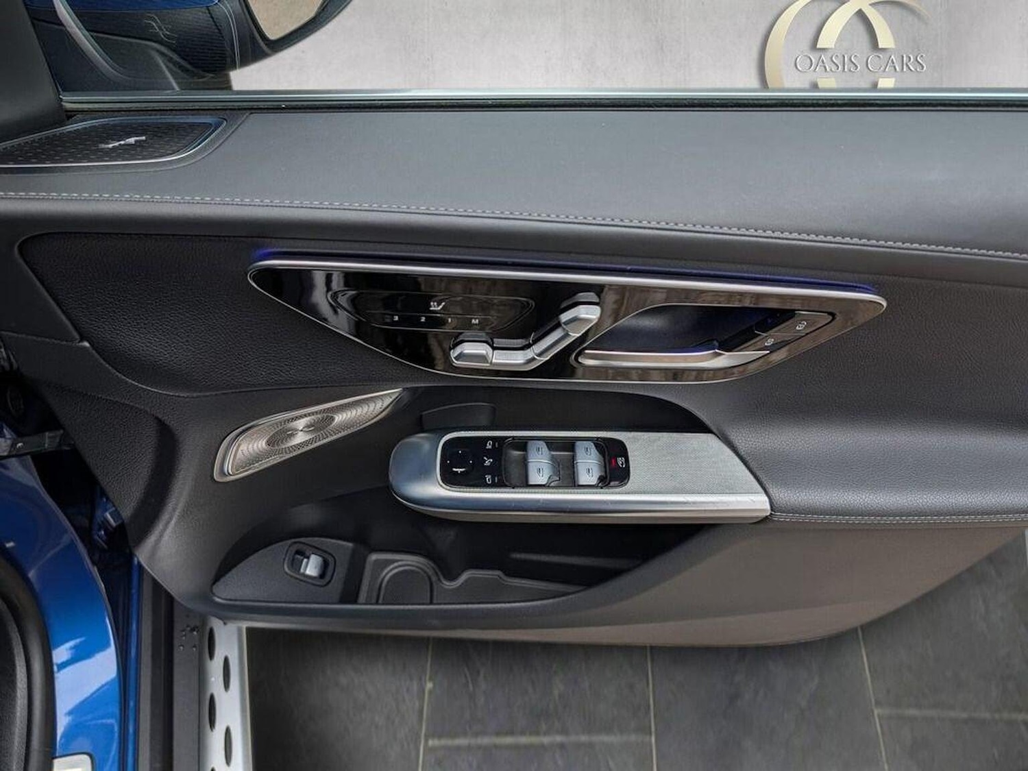 Used Mercedes-Benz GLC 2023 for sale - 76082615: Photo 13