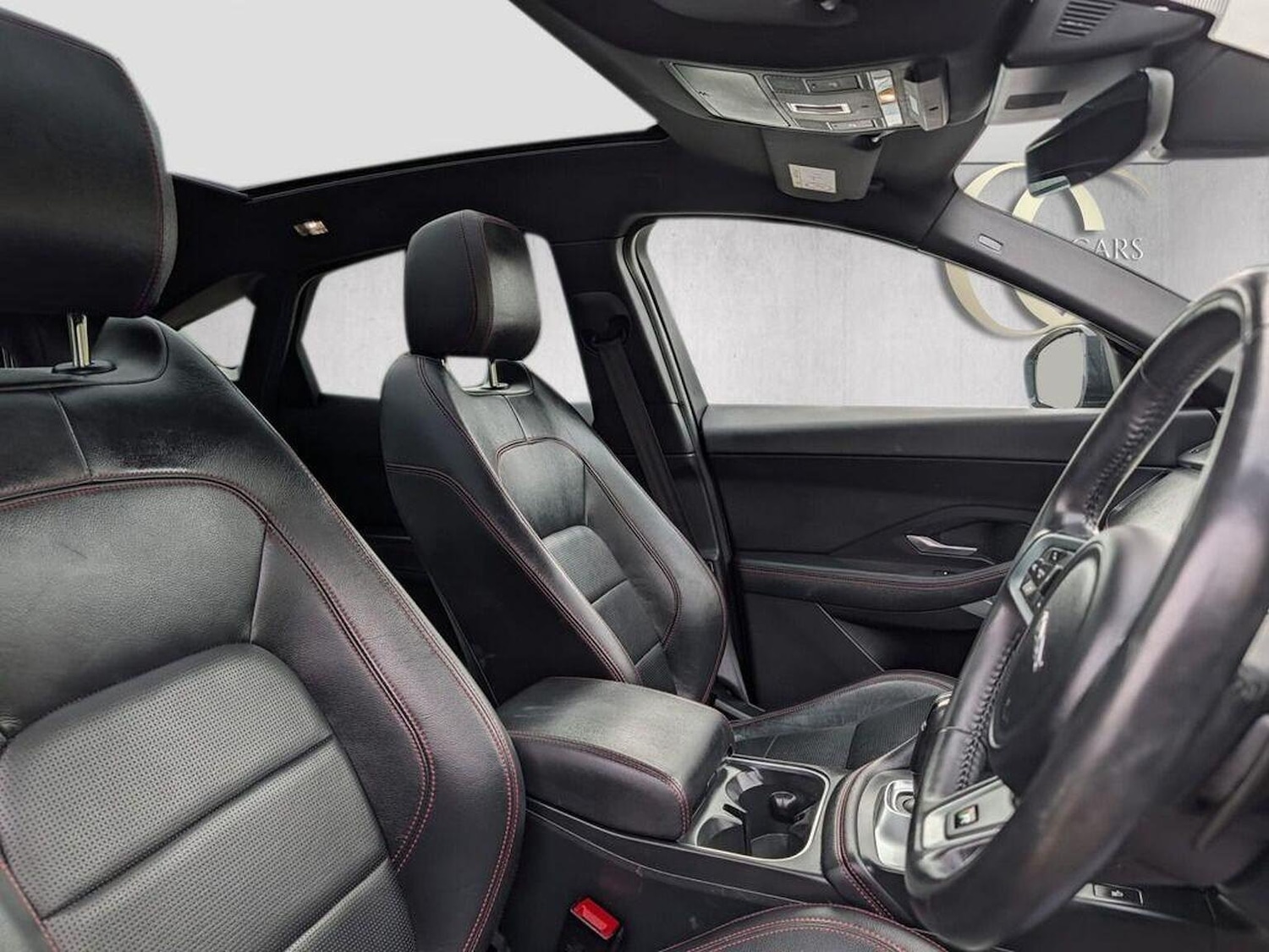 Used Jaguar E-Pace 2020 for sale - 76397113: Photo 2