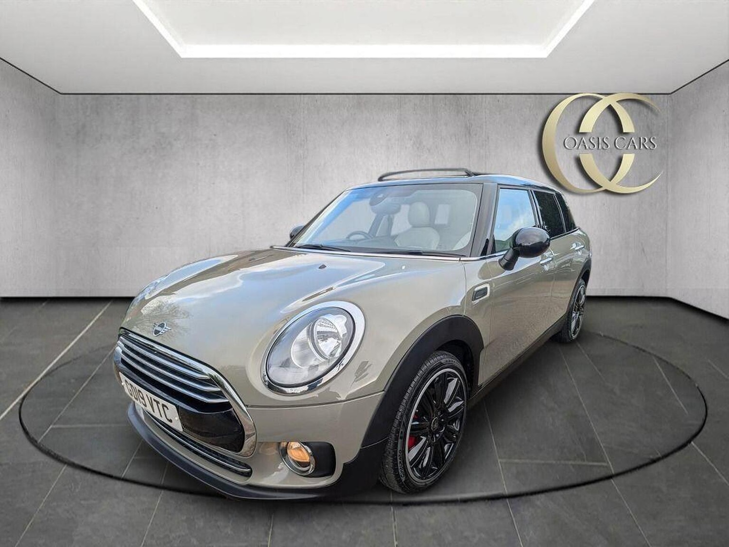 Used MINI Clubman 2019 for sale - 77251143: Photo 2