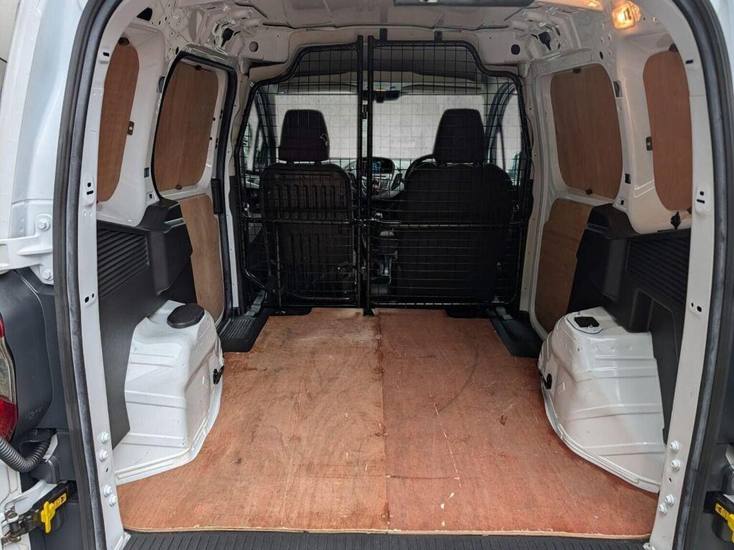 Used Ford Transit Courier 2015 for sale - 78218032: Photo 14