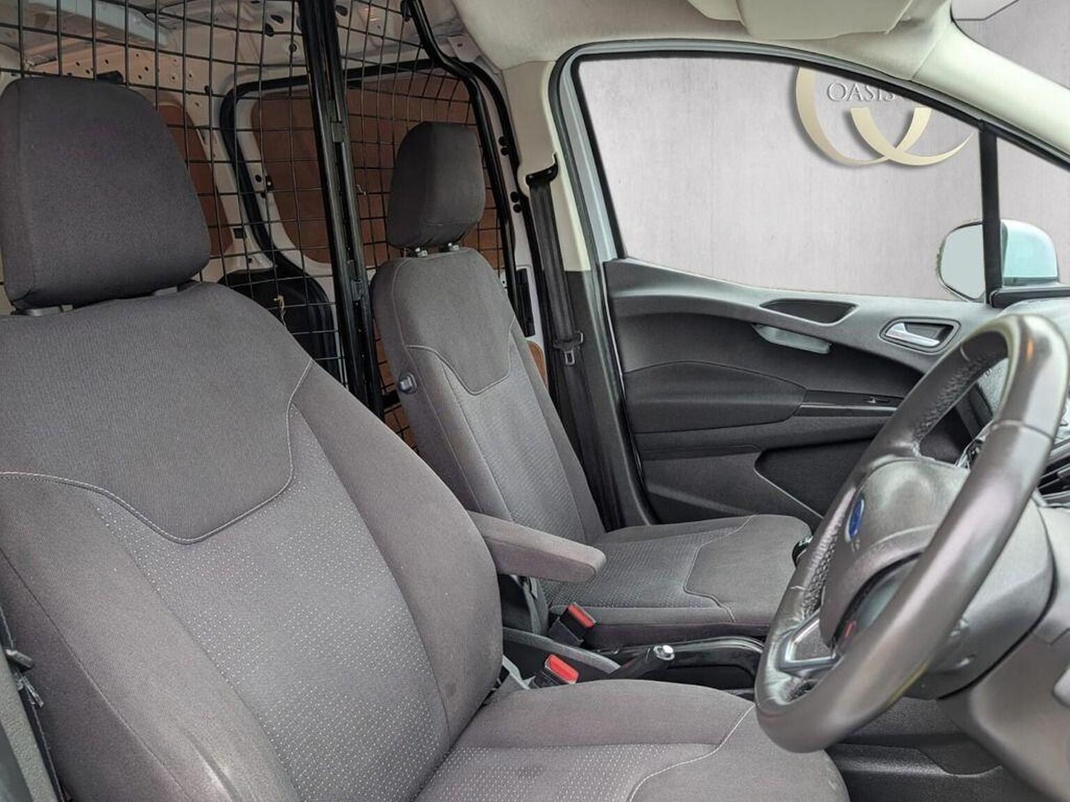 Used Ford Transit Courier 2015 for sale - 78218032: Photo 2