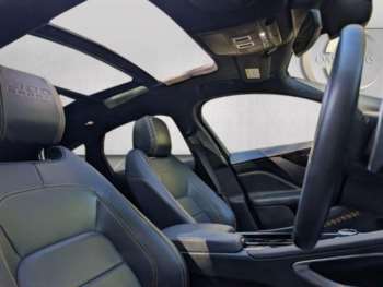 Used Jaguar F-Pace 2020 for sale - 74321152: Photo