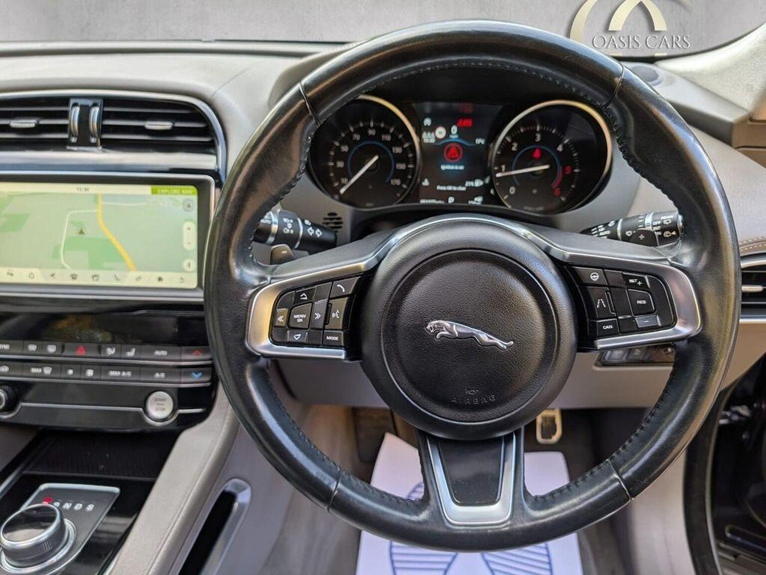 Used Jaguar F-Pace 2018 for sale - 76358146: Photo 10