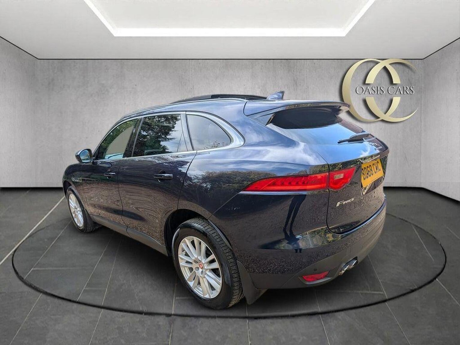 Used Jaguar F-Pace 2018 for sale - 76358146: Photo 11
