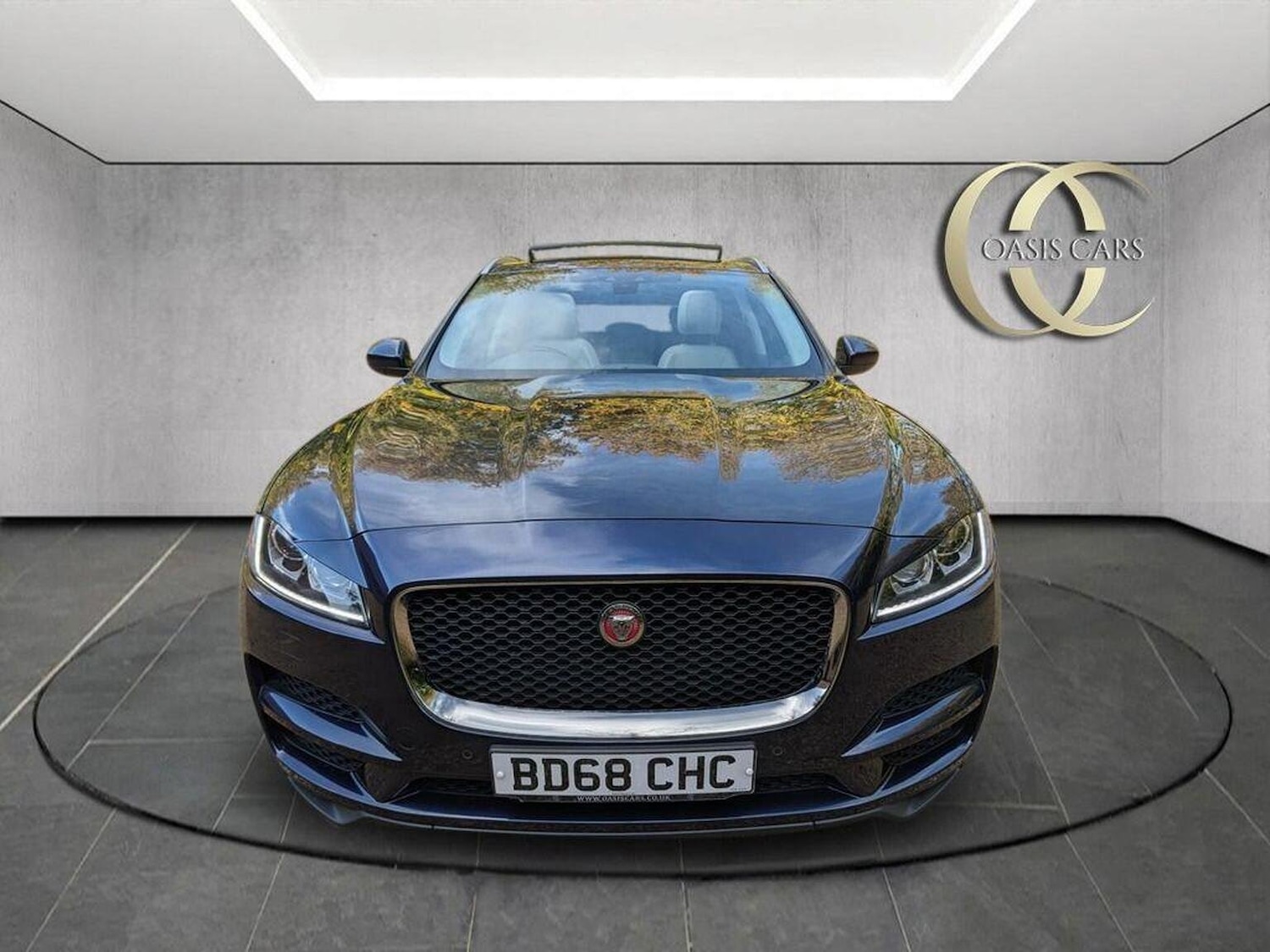 Used Jaguar F-Pace 2018 for sale - 76358146: Photo 8