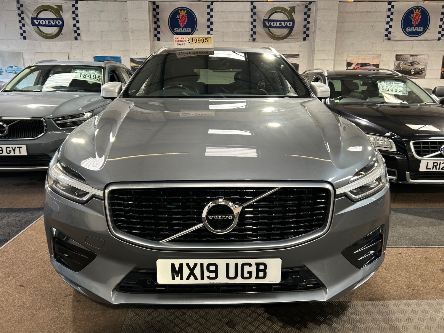 Used Volvo XC60 2019 for sale - 76476717: Photo 2