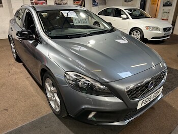Used Volvo V40 2015 for sale - 77200882: Photo