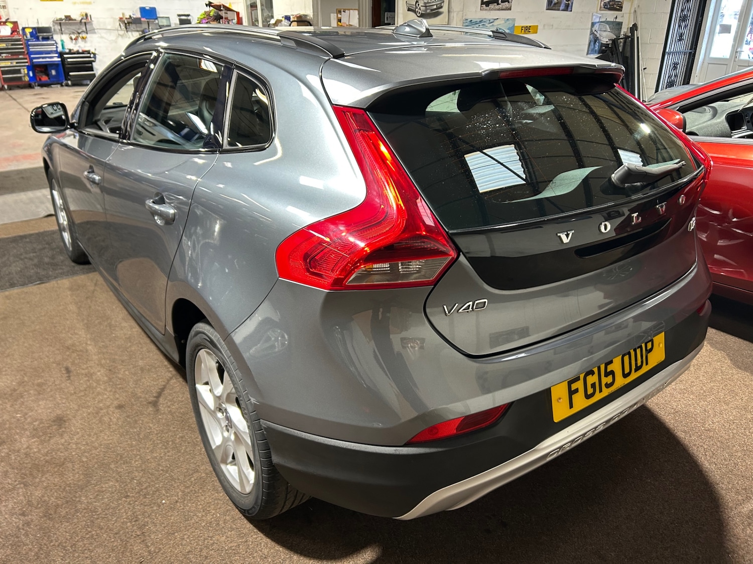 Used Volvo V40 2015 for sale - 77200882: Photo 5
