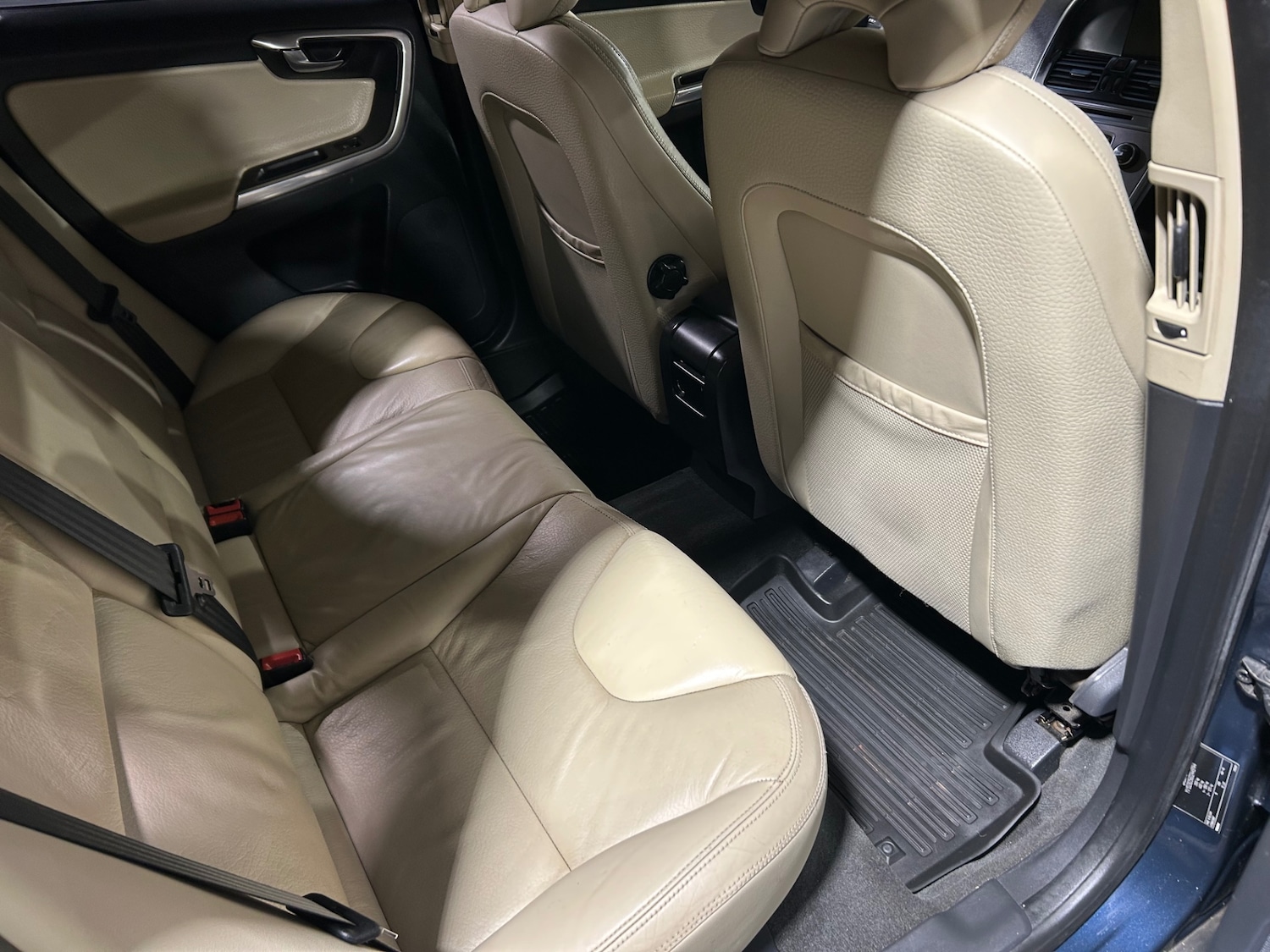 Used Volvo XC60 2013 for sale - 77595047: Photo 8