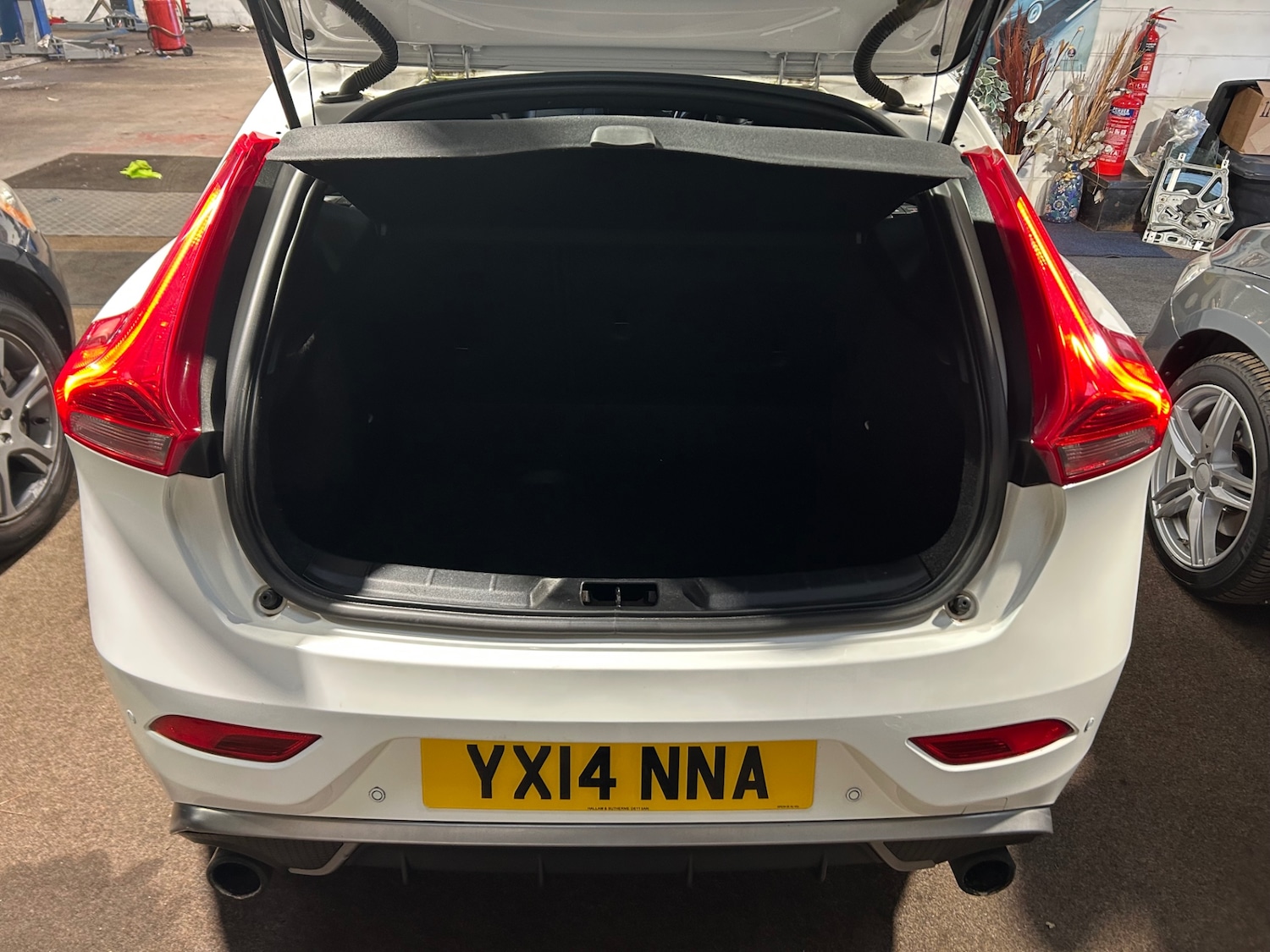 Used Volvo V40 2014 for sale - 77665148: Photo 7