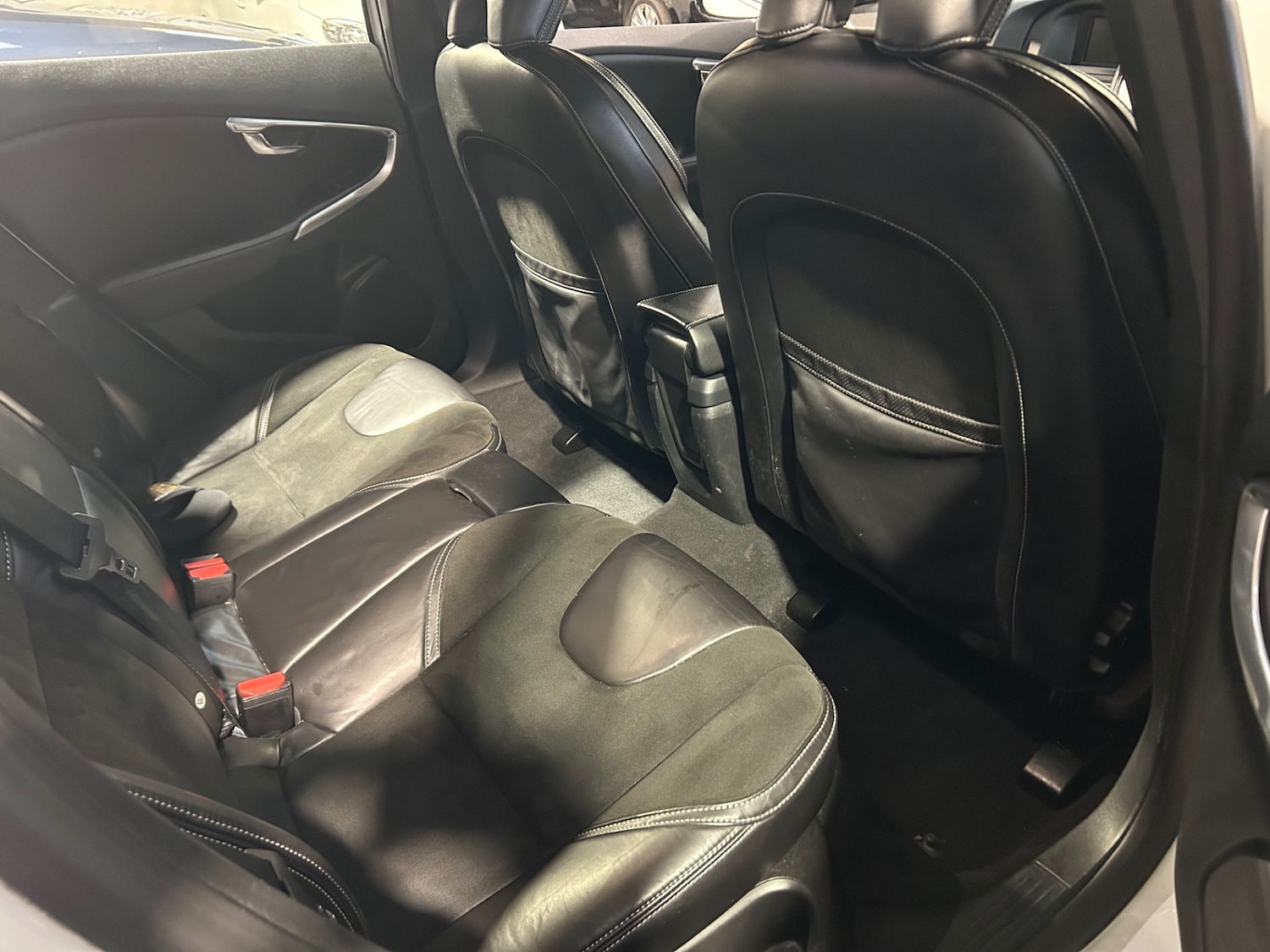 Used Volvo V40 2014 for sale - 77665148: Photo 8