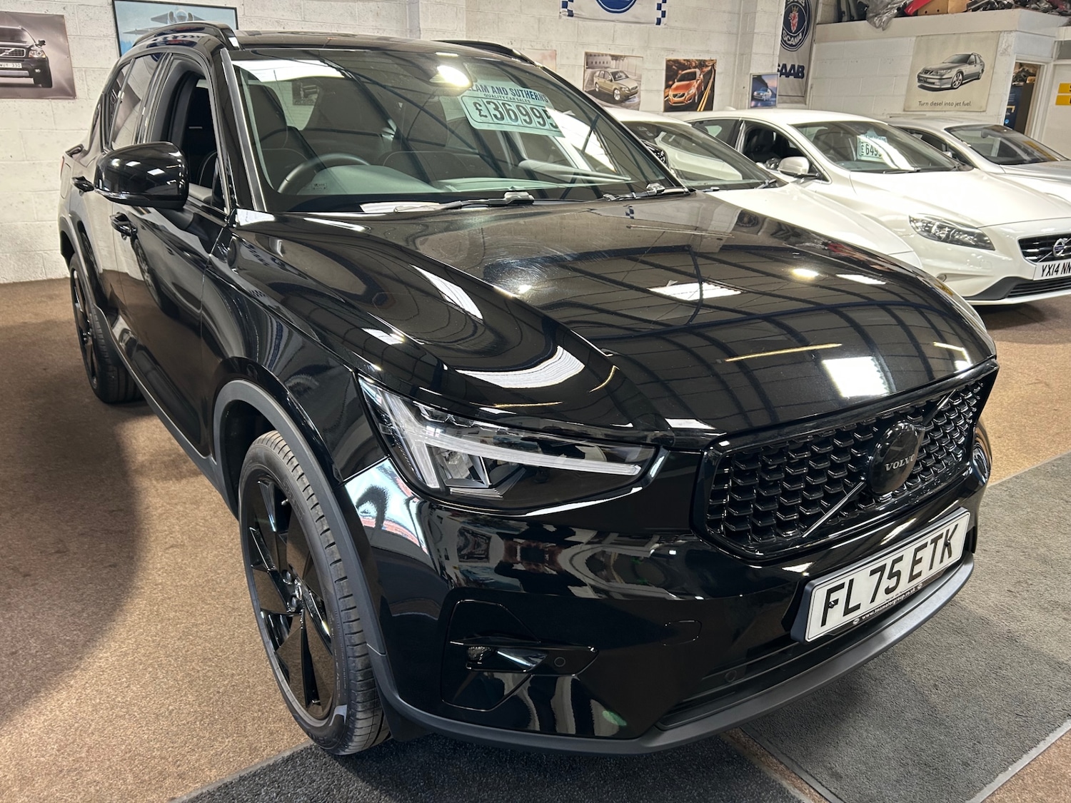 Used Volvo XC40 2025 for sale - 77830585: Photo 2