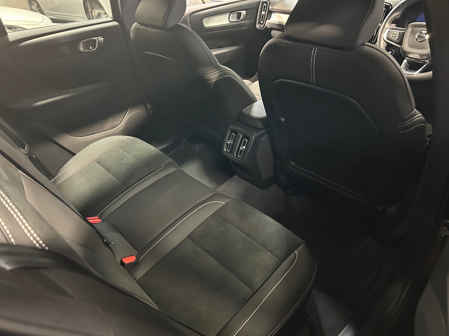 Used Volvo XC40 2025 for sale - 77830585: Photo 8