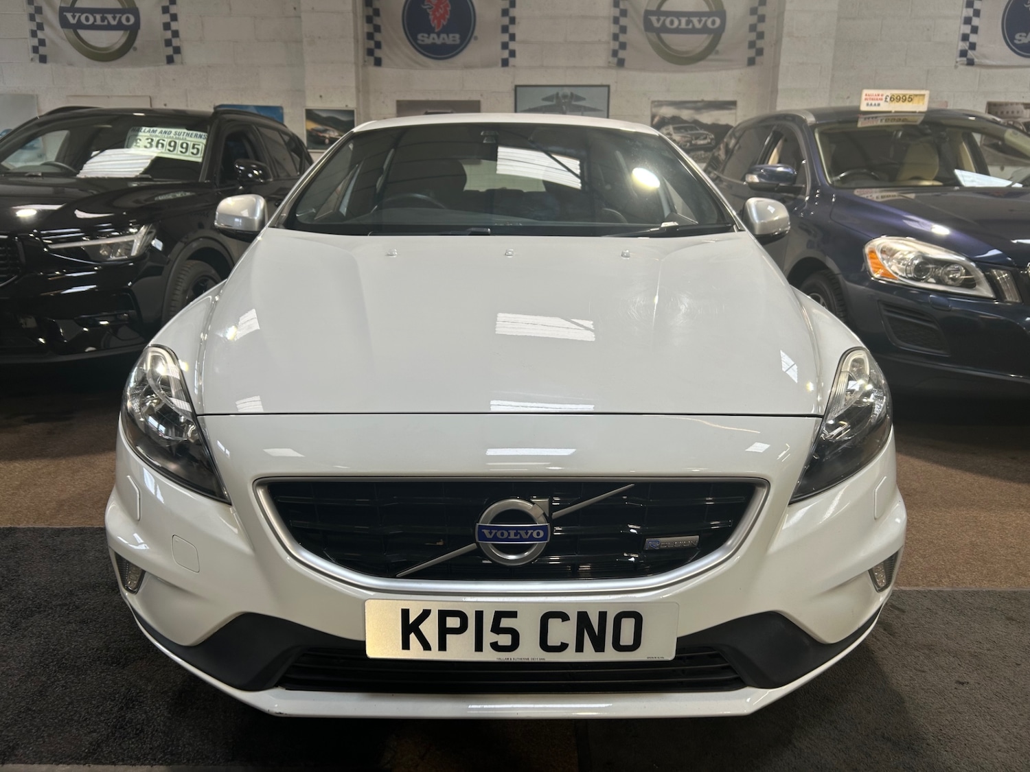 Used Volvo V40 2015 for sale - 78092905: Photo 2