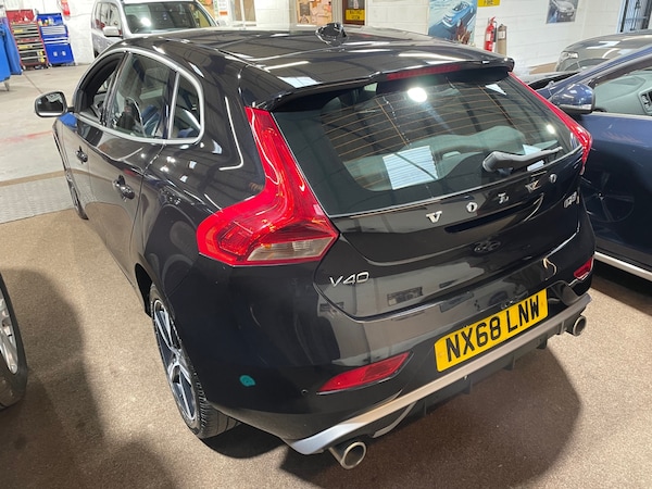 Used Volvo V40 2018 for sale - 70671470: Photo 5