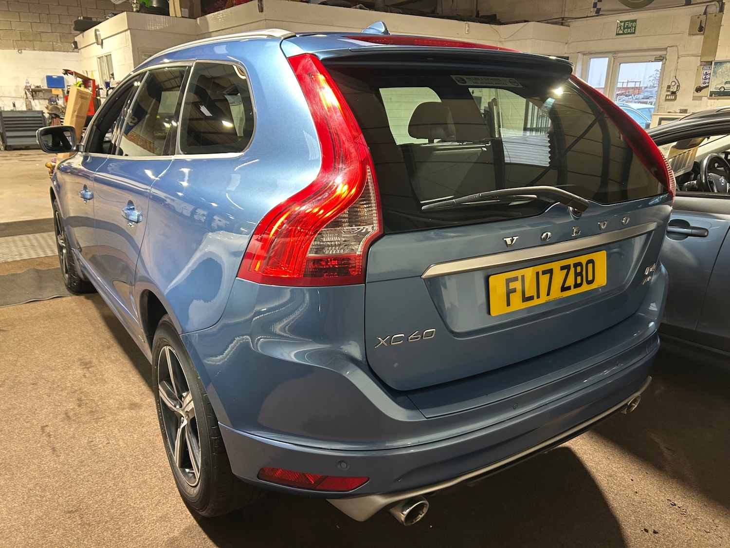 Used Volvo XC60 2017 for sale - 77300656: Photo 4