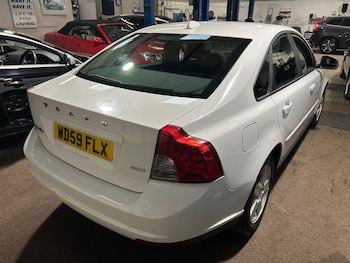 Used Volvo S40 2010 for sale - 76762469: Photo