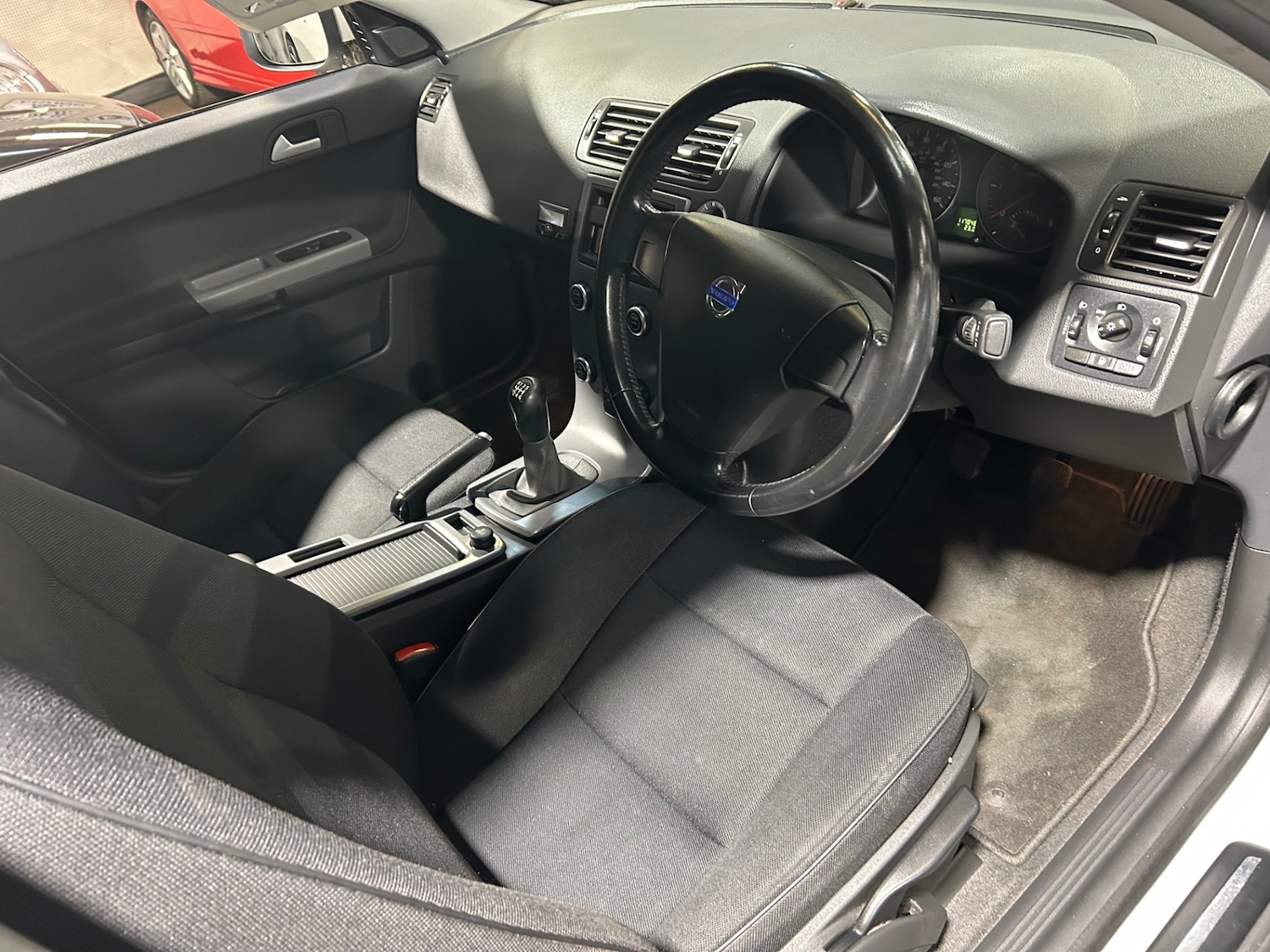 Used Volvo S40 2010 for sale - 76762469: Photo 9