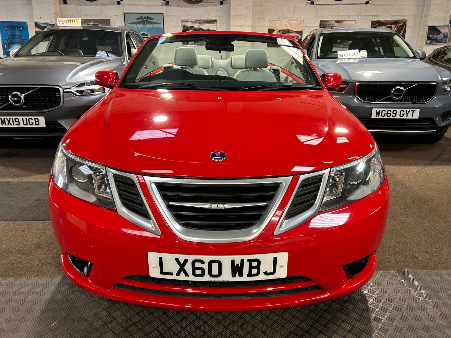 Used Saab 9-3 2010 for sale - 76693646: Photo 2