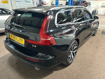 Used Volvo V60 2019 for sale - 79173324: Photo