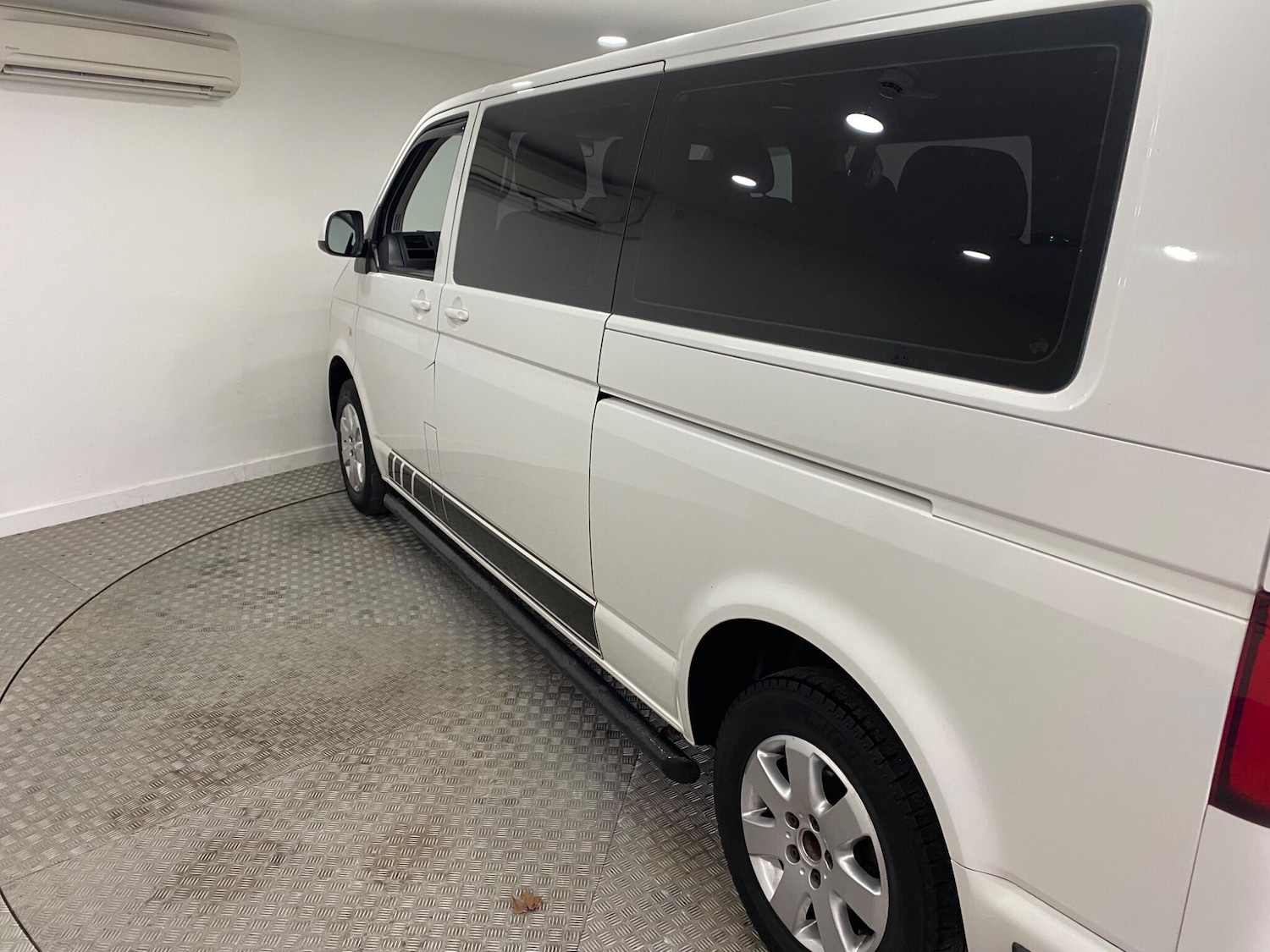 Used Volkswagen Transporter Shuttle 2015 for sale - 77143091: Photo 12